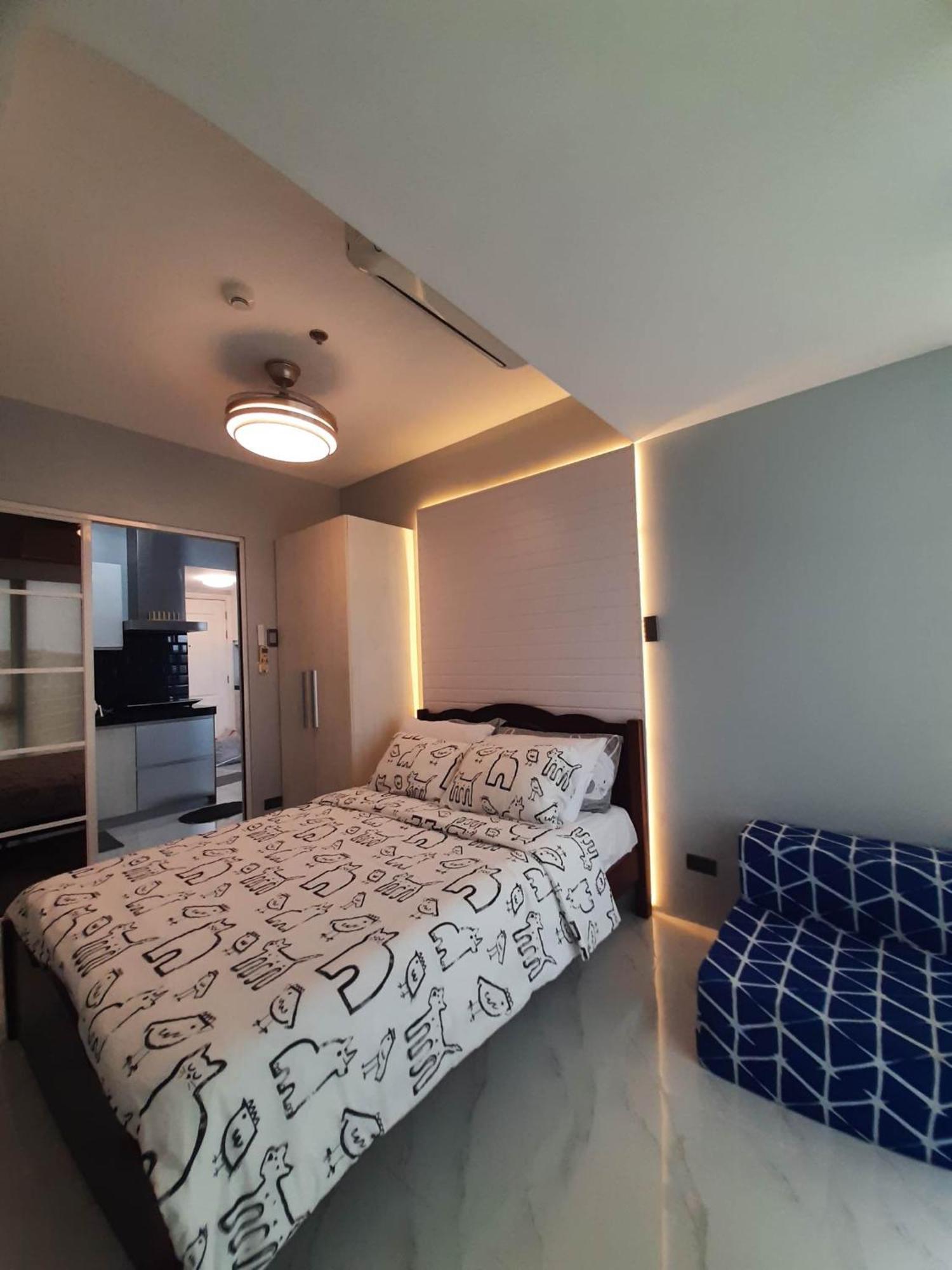 Beach Front Living In The Heart Of The City, Azure Residences Манила Экстерьер фото